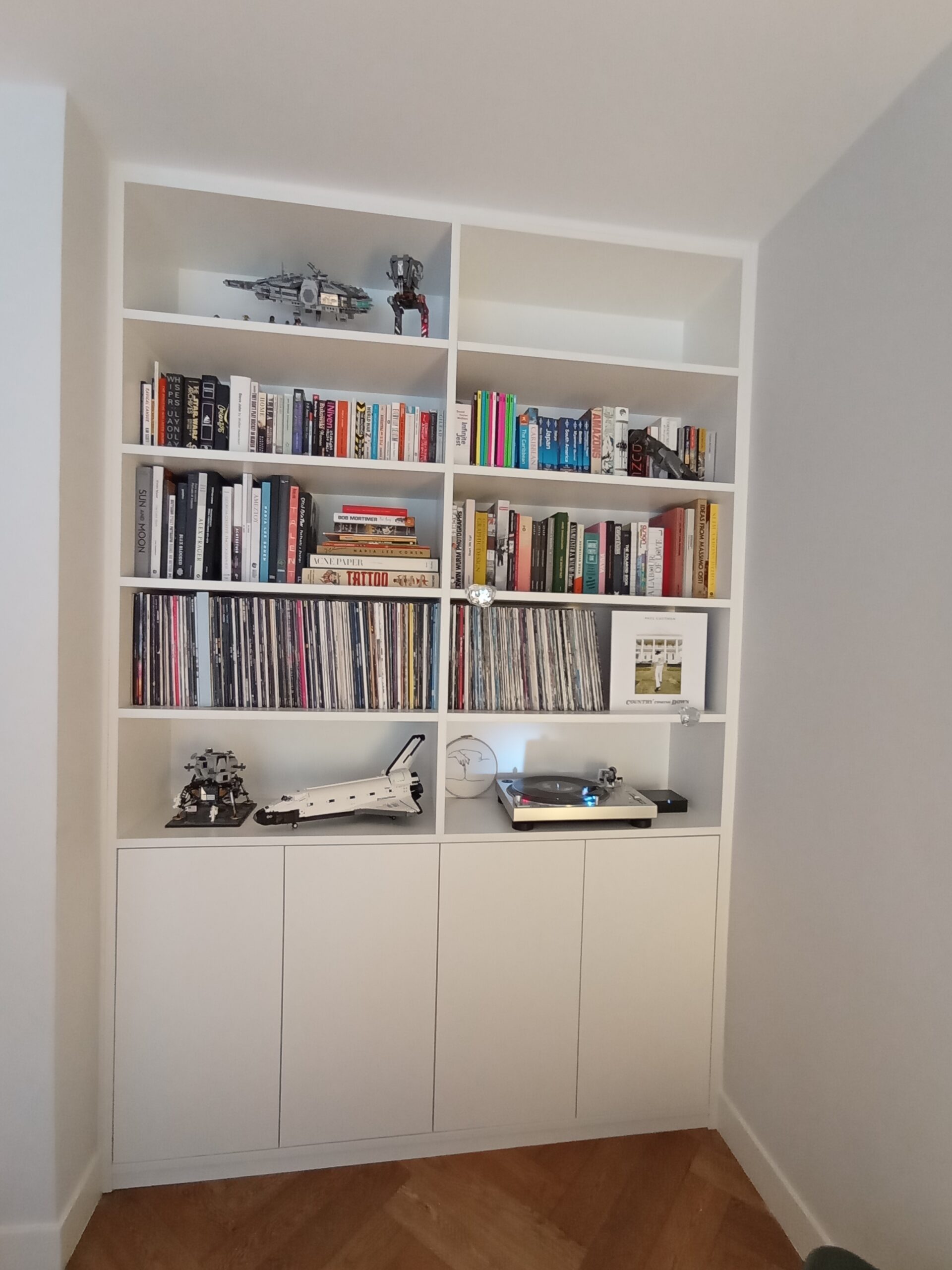 custom-made furniture, white lack bookcase