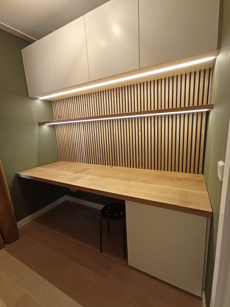 Slatted Oak Workspace