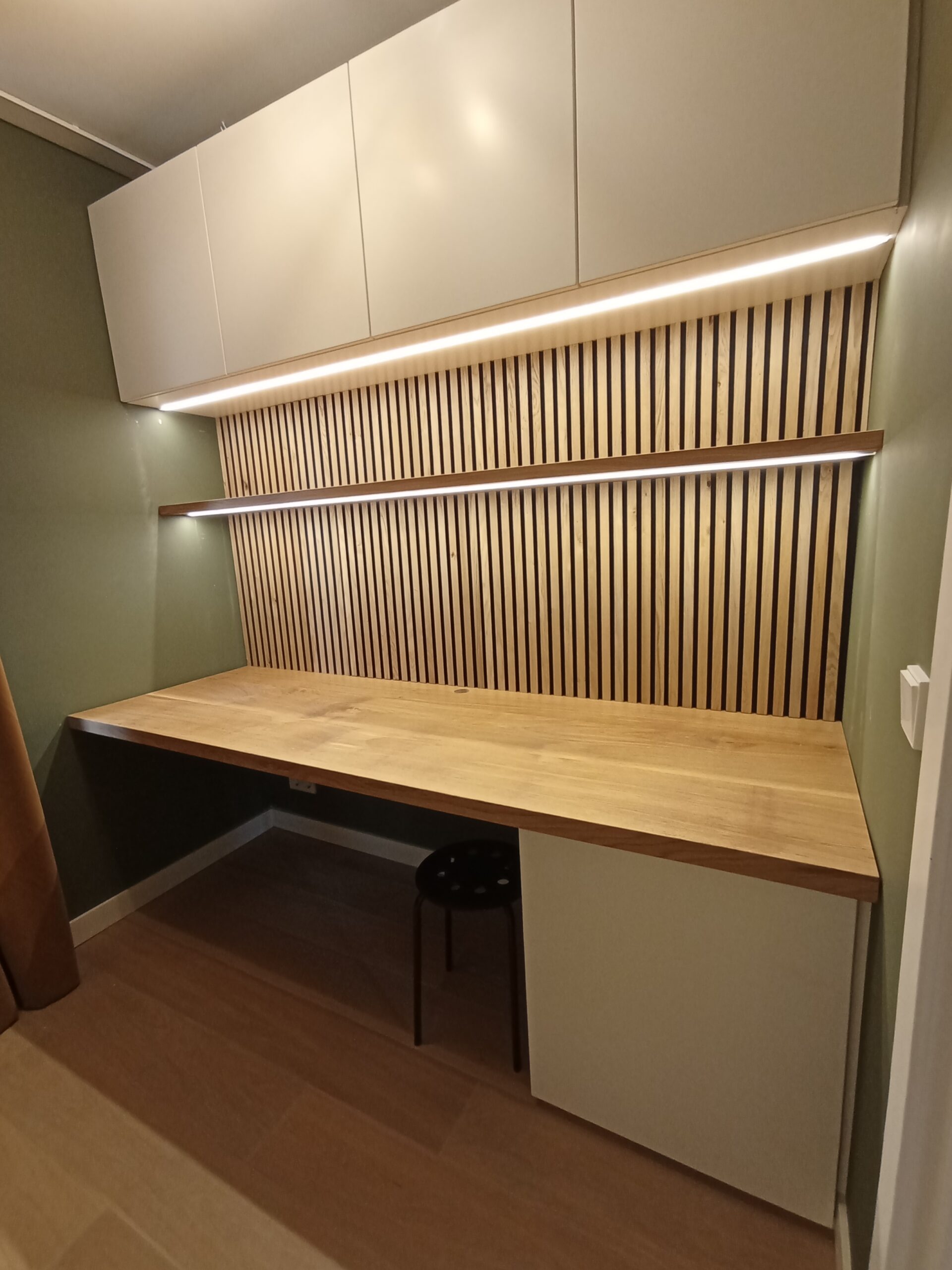 Slatted Oak Workspace